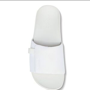 Vionic Kiera recovery slide